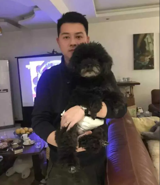 李冲聪发福