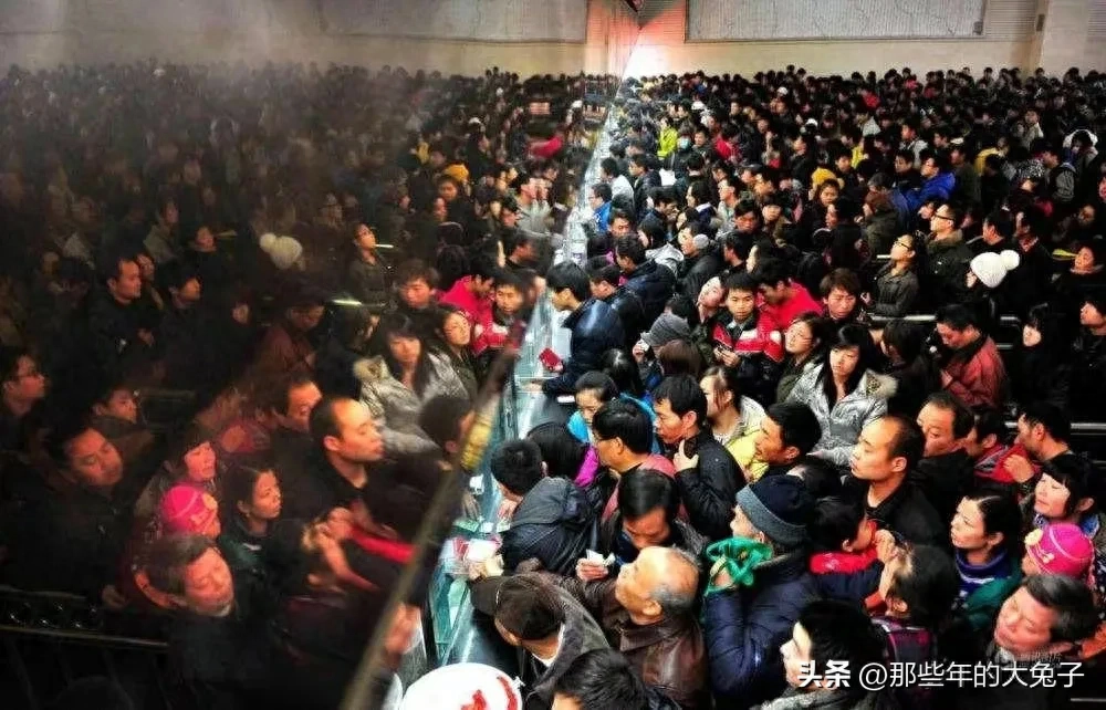 为什么总抢不上火车票？车票应该为人民币还是为人民